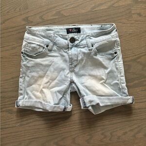 Guess Y2K Women’s Denim Light Wash Stretchy Shorts Womens size 26